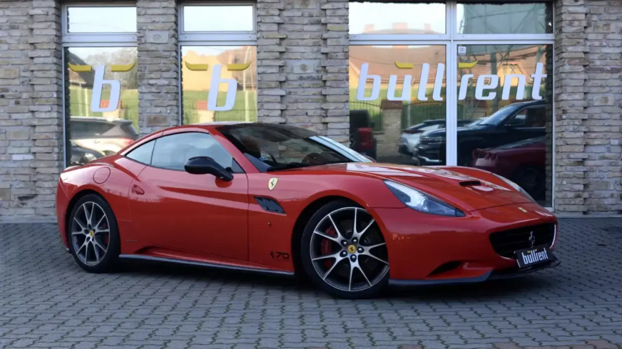 560 lóerős Ferrari California autópályás élményvezetés