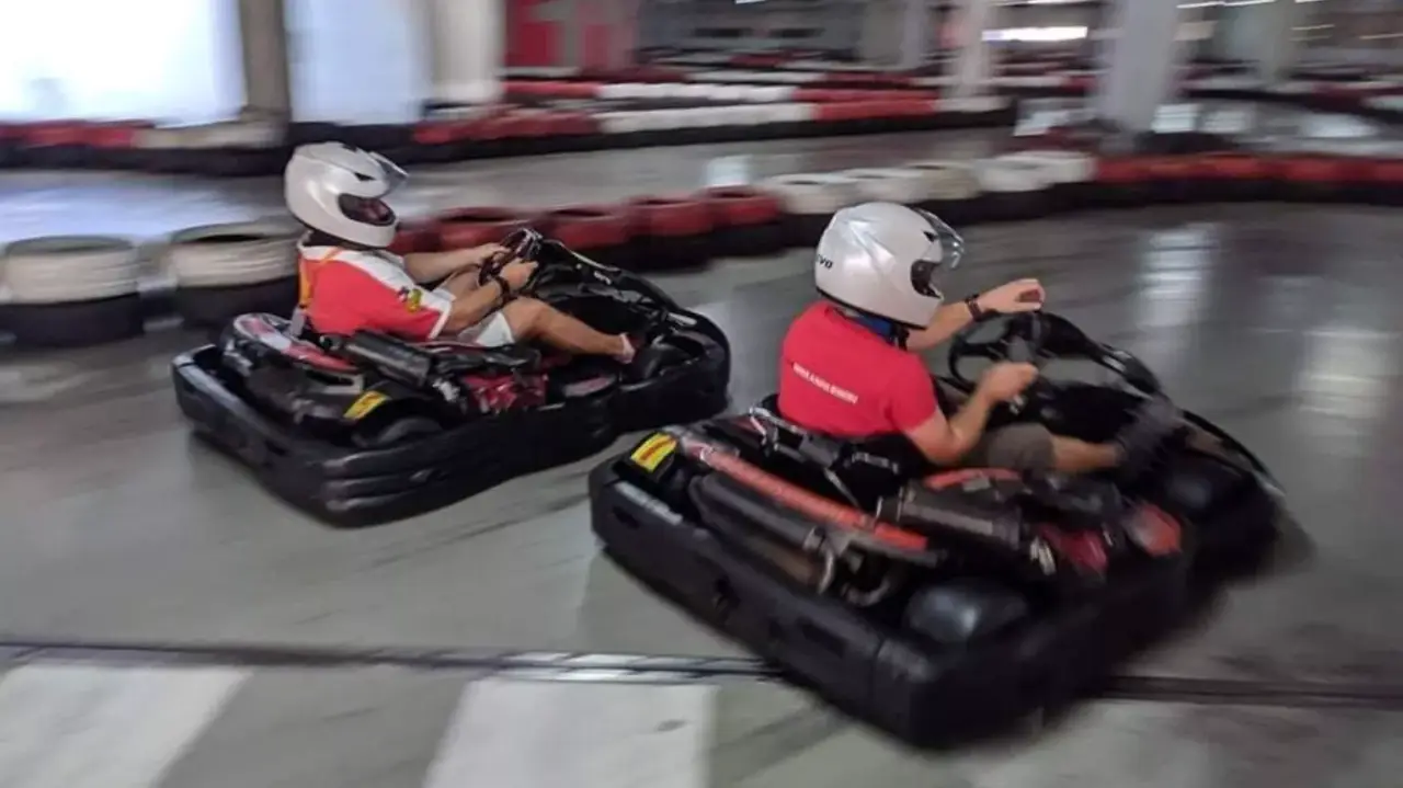 Vigyázz, kész, rajt! – Csoportos gokart futam Budapesten a Gokart Sportarénában