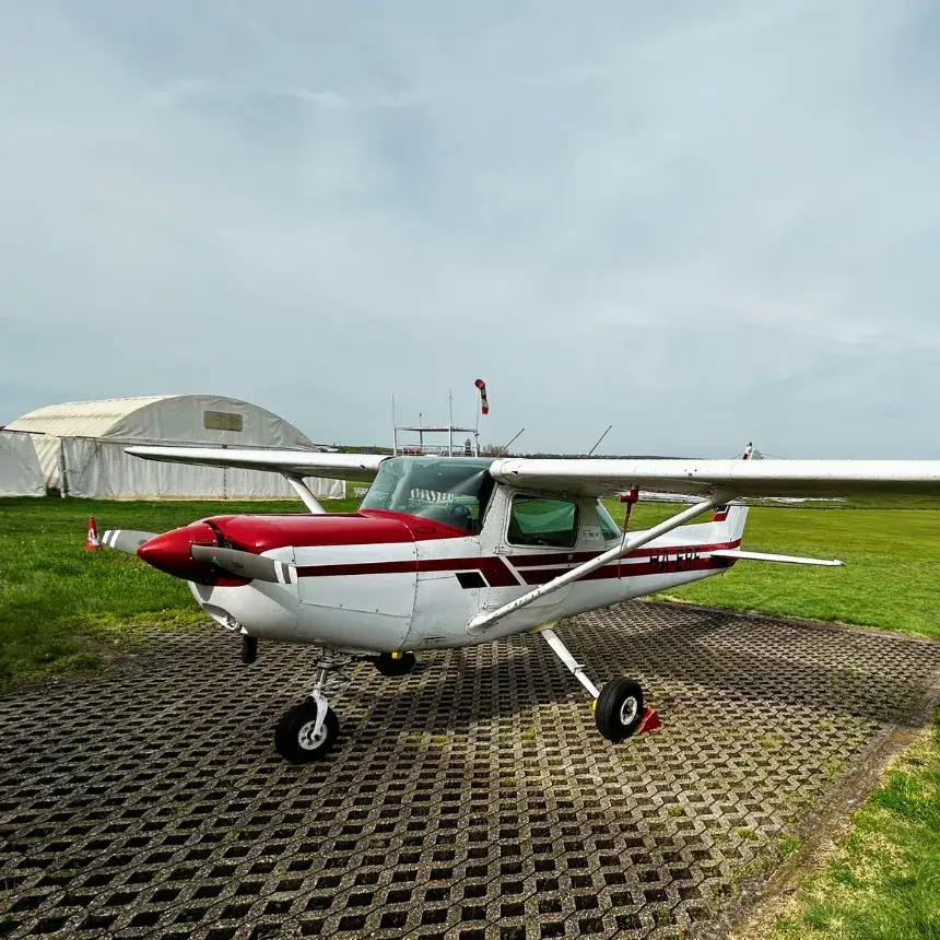 Emelkedj a magasba! – Élményrepülés Cessna 152-vel Gödöllőről