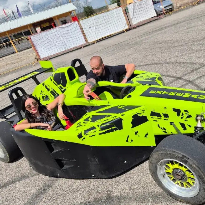 3 üléses Formula autózás a Kakucs Ringen – Páros élmény*