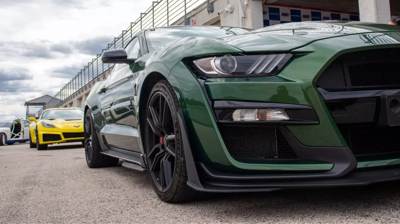 Mustang Shelby GT 500 élményvezetés Ausztriában Párndorf mellett