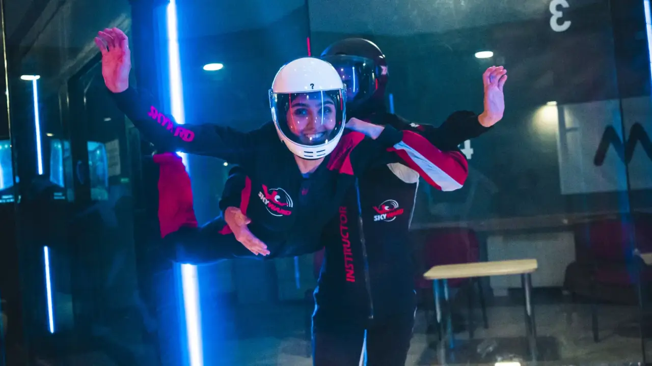 Apa-Lánya Szélcsatornás lebegés*