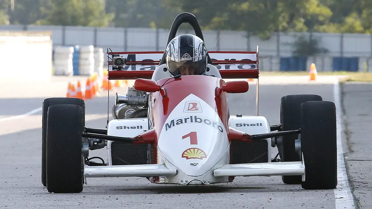 Forma Metalex versenyautó vezetés az Euroringen