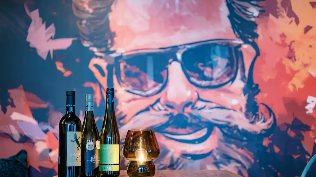 Mini borkóstoló 2 személynek a Monarchia boraiból vegyes tállal