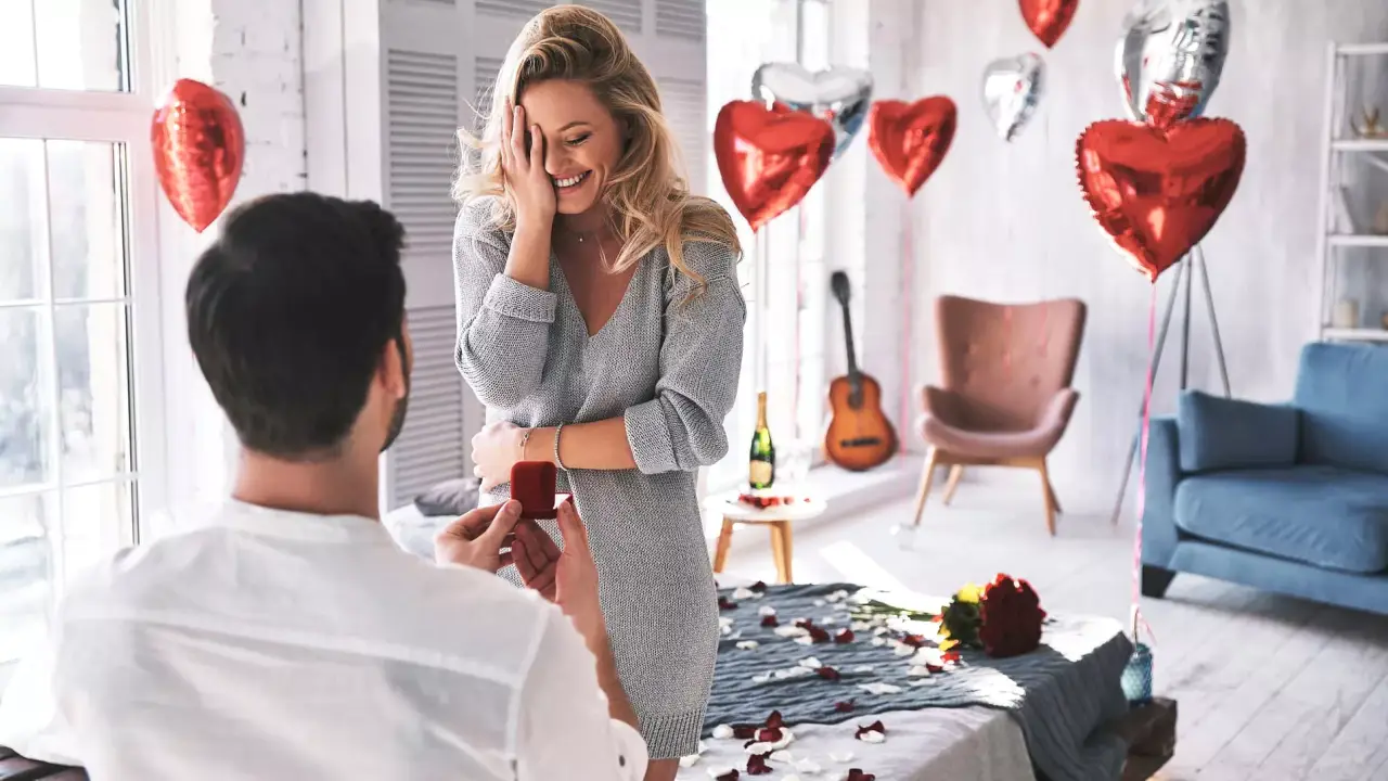 Rejtvényes lánykérés szabaduló szobában