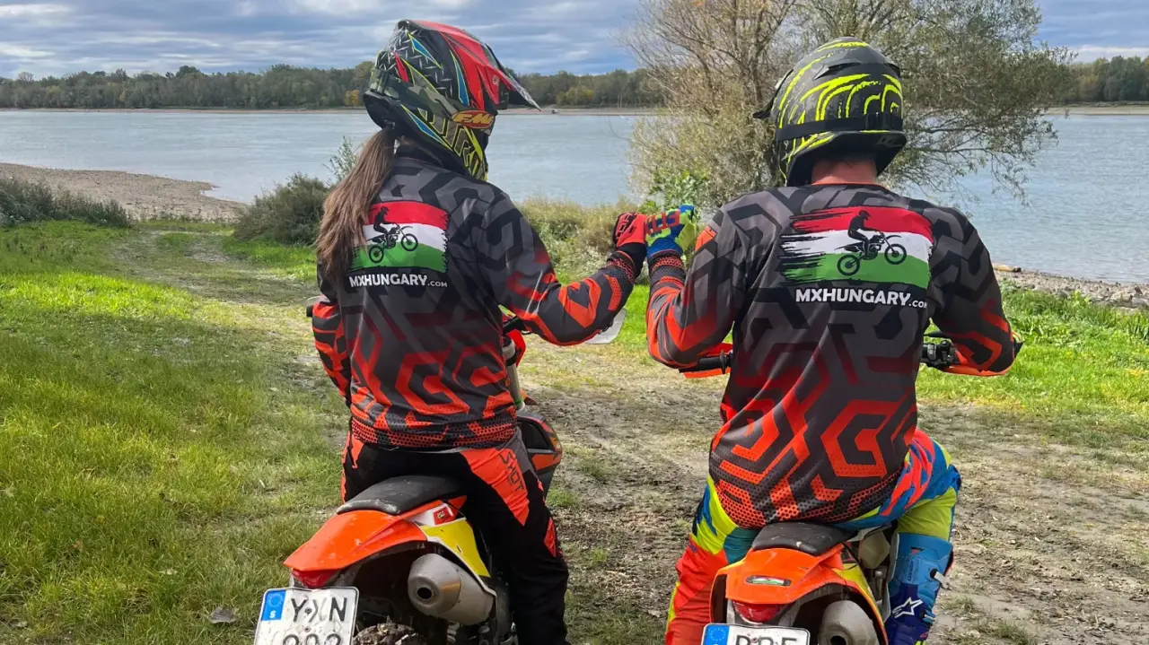 2 fős KTM Crossmotoros kaland Csepel szigeten a Duna mentén