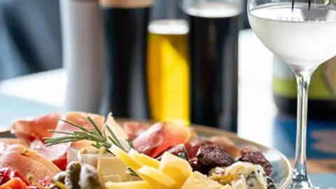 7 tételes prémium borkóstoló tapas tállal - Harsányi Pincészet 2