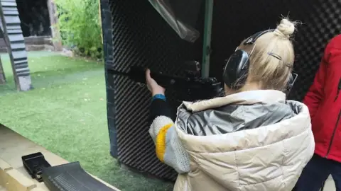 Megtorló élménylövészet a B-Pro lőtéren a 9. Kerületben 3