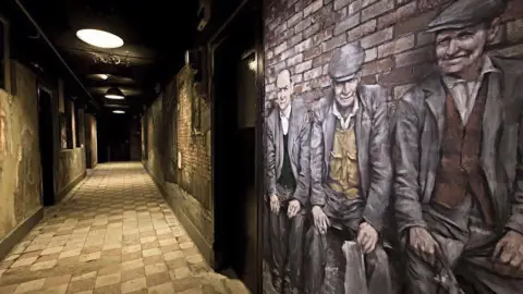 Szabaduljatok ki a maffia világából Apuval Budapesten 1