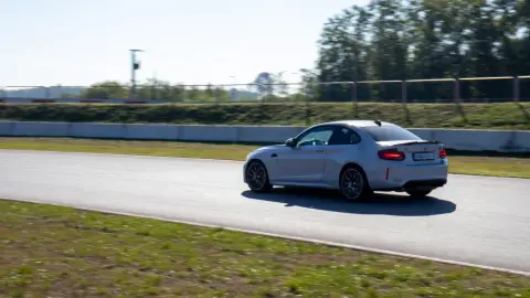 BMW M2 élményvezetés az M-Ringen – hétköznap/hétvégén 5