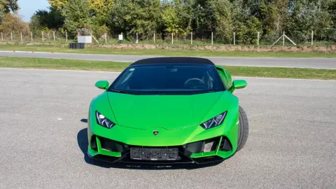 Lamborghini Huracán élményvezetés az M-Ringen – hétköznap/hétvégén 3