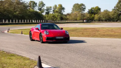 Porsche 911 élményvezetés az M-Ringen – hétköznap/hétvégén 8