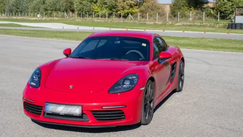 Porsche Cayman élményvezetés az M-Ringen – hétköznap/hétvégén 9