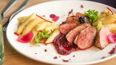 Romantikus gasztroélmény Szentendre szívében a Bistro 11-ben 2