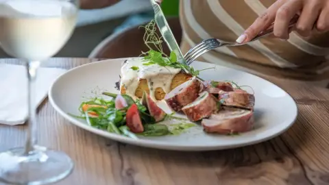 Romantikus gasztroélmény Szentendre szívében a Bistro 11-ben 6