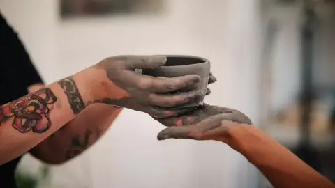 Korongozás Anyuval! – Anya-Lánya kerámia workshop Nyíregyházán 4