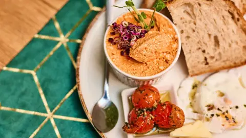 Eggscuse Me?! – Bottomless Brunch Budapest belvárosában 20