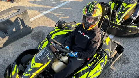 Gokartozás gyerekeknek a Hungaroring gokartpályáján 3 futamban - 14 éves korig! 3