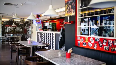 Az ikonikus burger! – Big Kahuna menü a Quentin's Burgerben 3