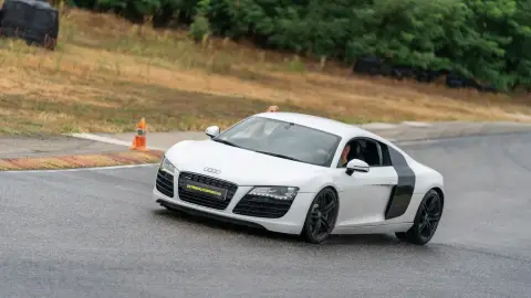 Szuperautók élménycsomag a Kakucs Ringen 4