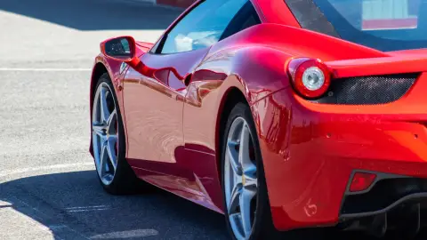 Ferrari 458 élményvezetés az M-Ringen – hétköznap/hétvégén 11