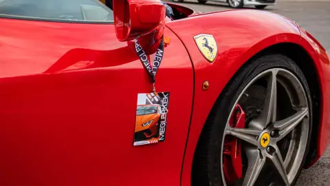 Ferrari 458 élményvezetés az M-Ringen – hétköznap/hétvégén 5