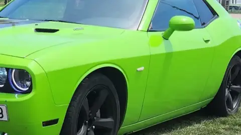 Dodge Challenger V8 élményvezetés vagy bérlés Polgárdi környékén 3