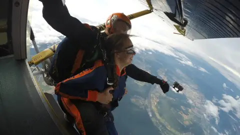 Emelkedj a felhők fölé! – Tandemugrás 3000 méterről Hajdúszoboszlón 26