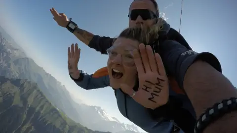 Emelkedj a felhők fölé! – Tandemugrás 3000 méterről Hajdúszoboszlón 15