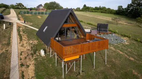 2 éjszaka a jakuzzis Othello Apartmanban Nagyradán 2