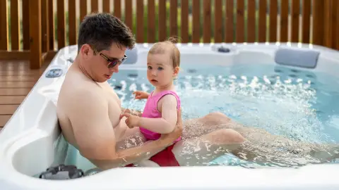 2 éjszaka a jakuzzis Othello Apartmanban Nagyradán 1