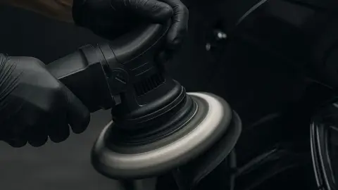 Az autókozmetika, ami házhoz jön! – Fényesítő polírozás 2