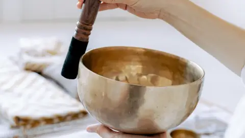 Szépség meditáció – Alkalmi smink + Hangtál terápia Győrben 1