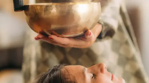 Szépség meditáció – Alkalmi smink + Hangtál terápia Győrben 4