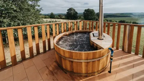 2 éjszaka a dézsafürdős Chardonnay Apartmanba Nagyradán 9