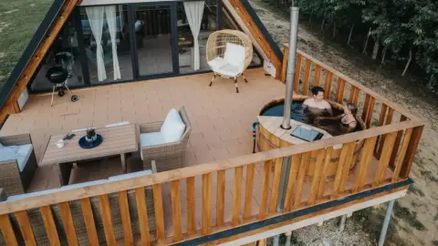 2 éjszaka a dézsafürdős Chardonnay Apartmanba Nagyradán 13