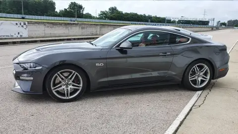 2021-es Ford Mustang GT vezetés a Kakucs Ringen