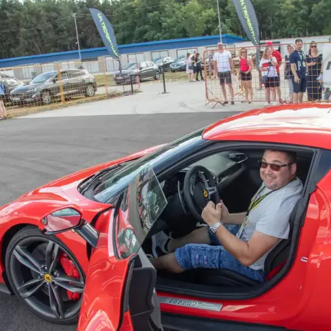 Ferrari F430-as élményvezetés a Kakucs Ringen 3