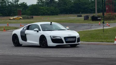Audi R8 élményvezetés az Euroringen