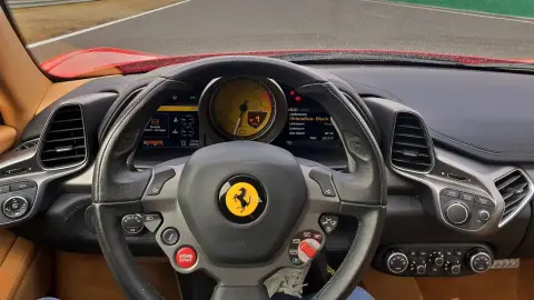 Ferrari 458 élményautózás gyerekeknek a Kakucs Ringen 5