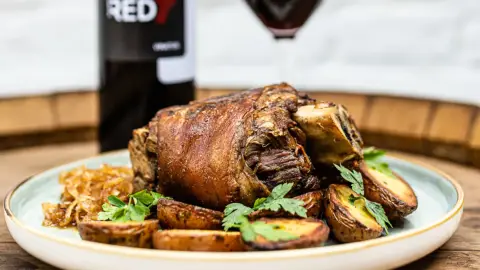 Romantikus vacsora kettesben a villányi Vinatus Pince Fogadóba 1