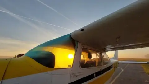 Budapesti városnézés repülővel 3 fő részére 4