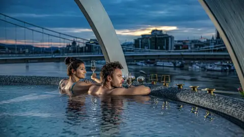 Hétvégi egész napos Török fürdő és Brunch a Rudas Fürdőben 9