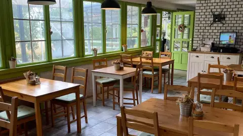 Vacsorázzatok kettesben a Pátyi Cukorborsó Kertvendéglőben 2