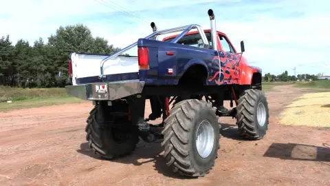 Brutál Ford BigFoot vezetés Gyálon 2