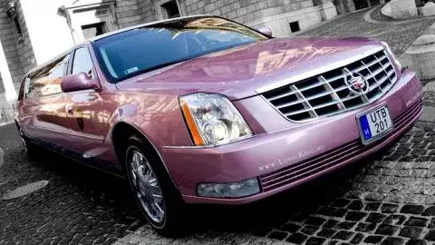 Pink Cadillac limuzin 5
