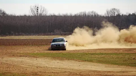 BMW 325i-vel csapatás 1,5 km-es rallycross pályán Sopron mellett 4