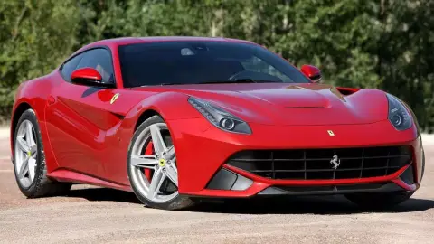 800 lóerős Ferrari F12 Berlinetta autópályás élményvezetés