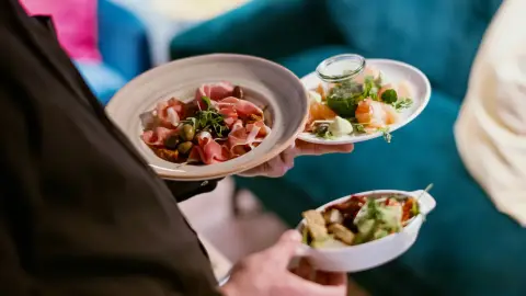 Mini borkóstoló 2 személynek a Monarchia boraiból vegyes tállal 1