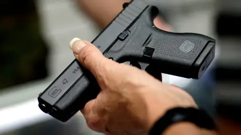 Csajos lövészeti csomag, hivatásos testőr oktatóval és oktatással 2